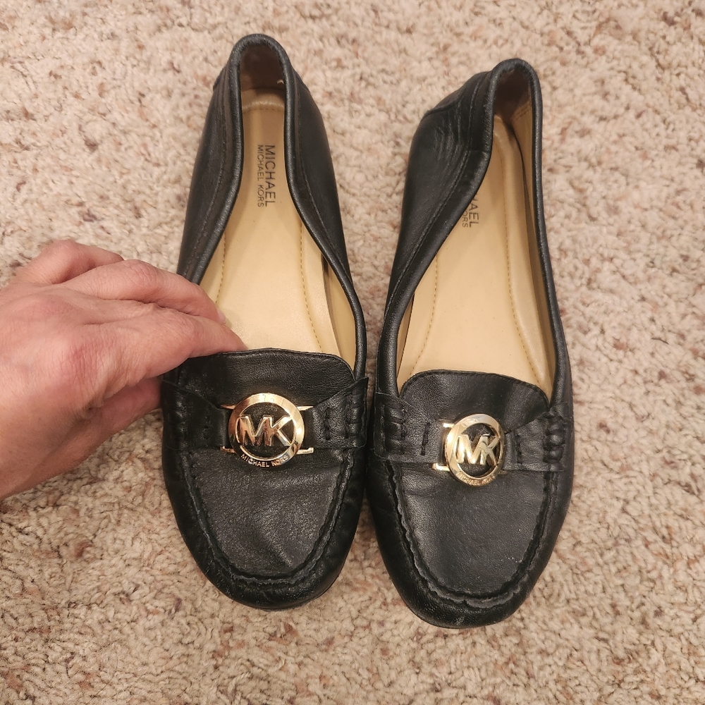 Michael kors flats size 7